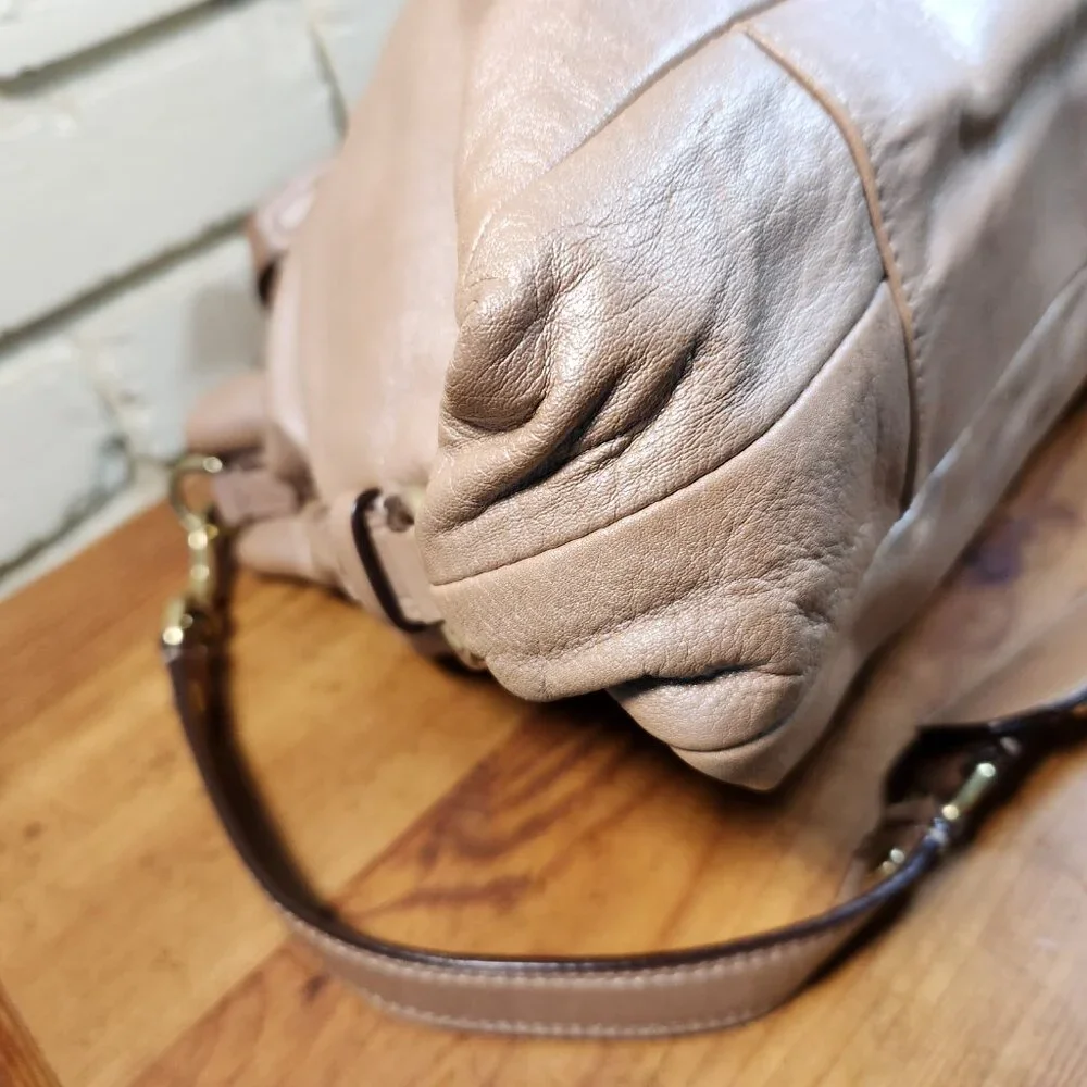 Euc Coach Ashley Gold Leather Rare Shoulder Bag Purse